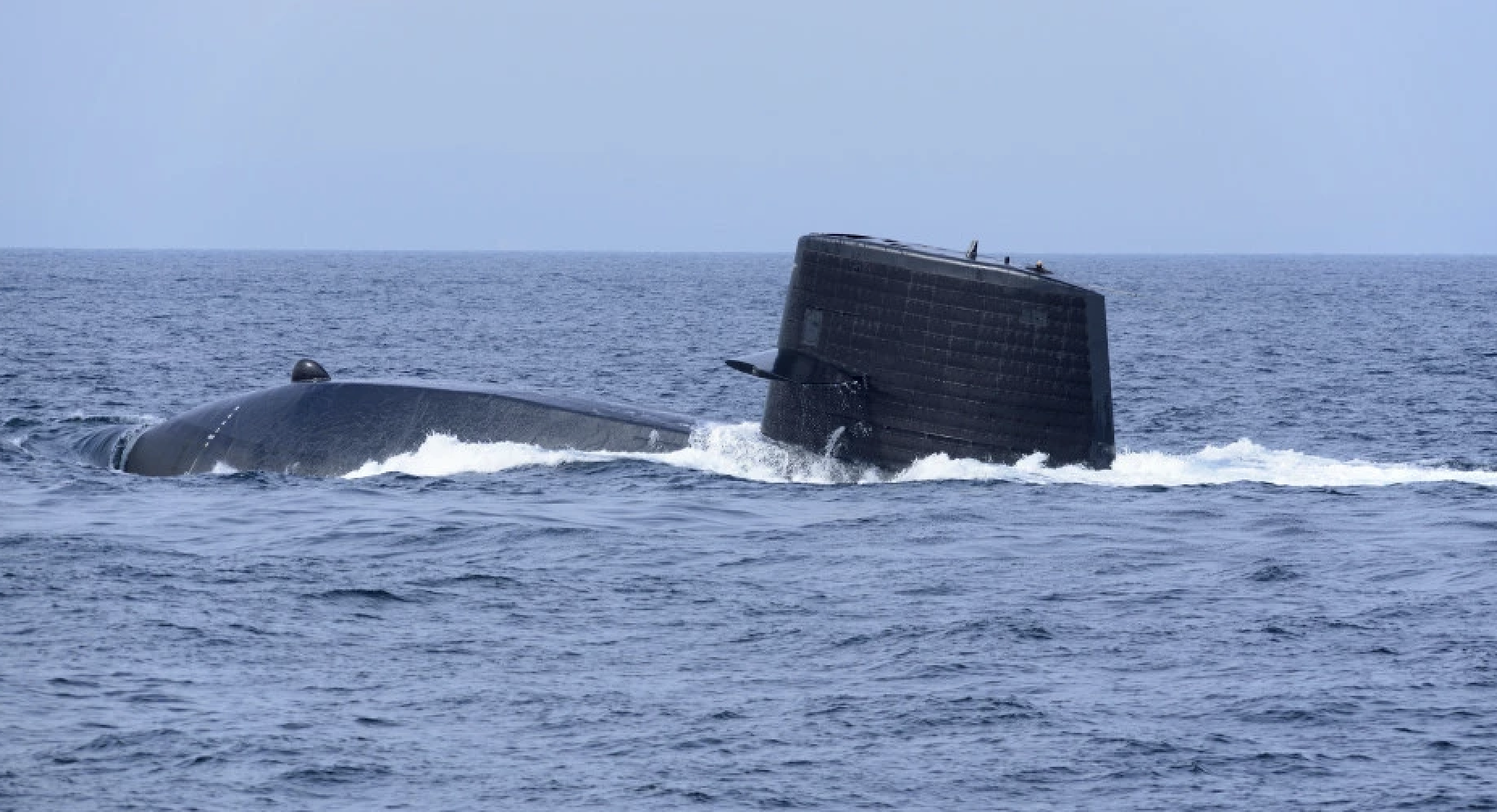 U.S. submarine arrives at Cuba's shores amid Russian military warship presence there