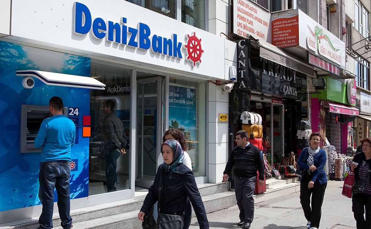 Один из крупнейших банков Турции ужесточил требования для открытия счетов россиянам
