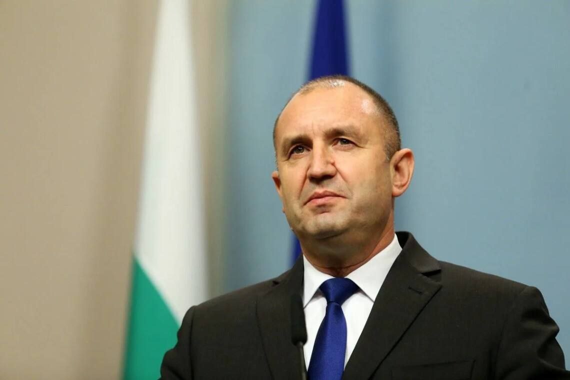 Парламент Болгарии преодолел вето президента на бесплатное предоставление Украине 100 бронетранспортёров