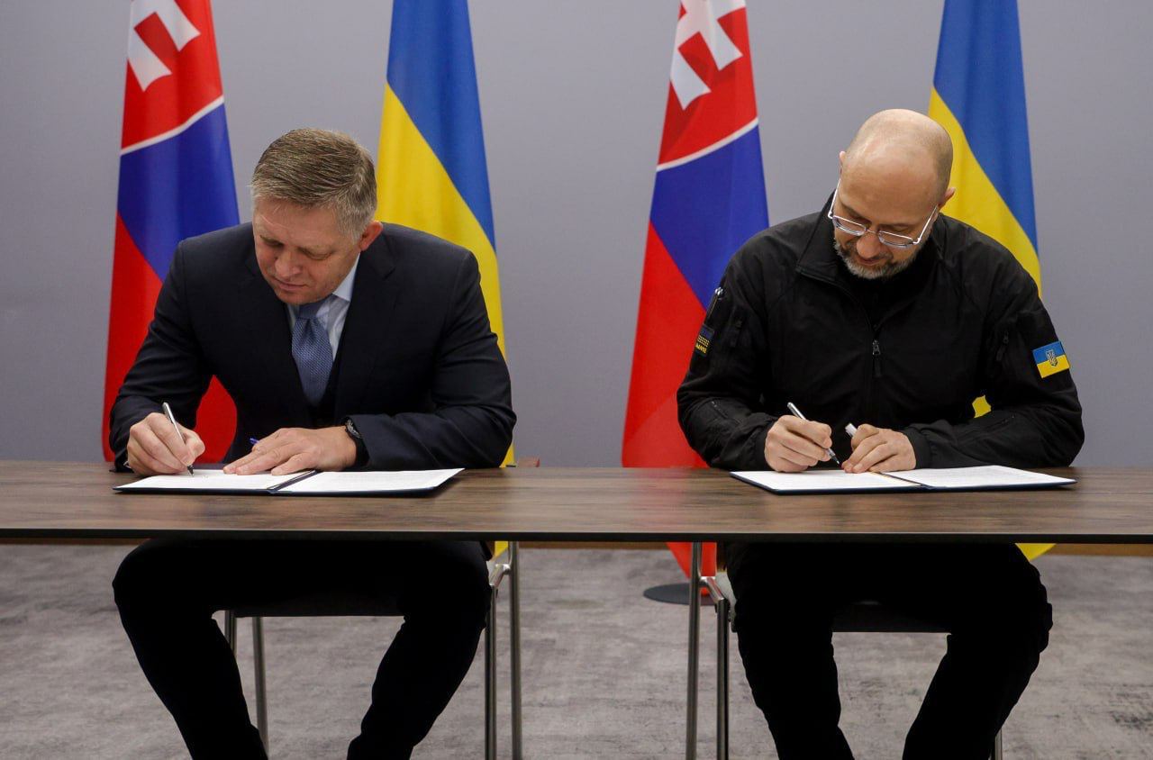 Главы правительств Украины и Словакии обсудили отношения двух стран