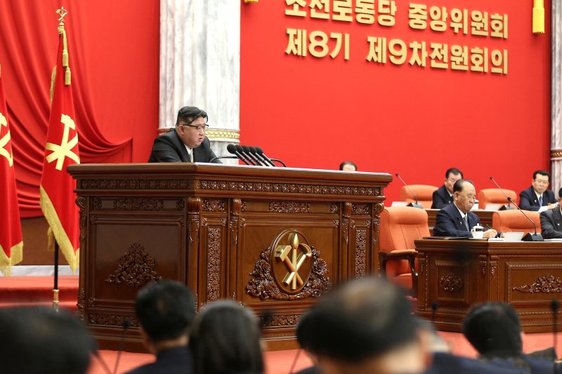 Ким Чен Ын официально заявил, что Северная Корея отказывается от мирного объединения с Южной