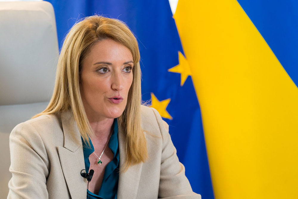Президент Европарламента прибыла с визитом в Киев