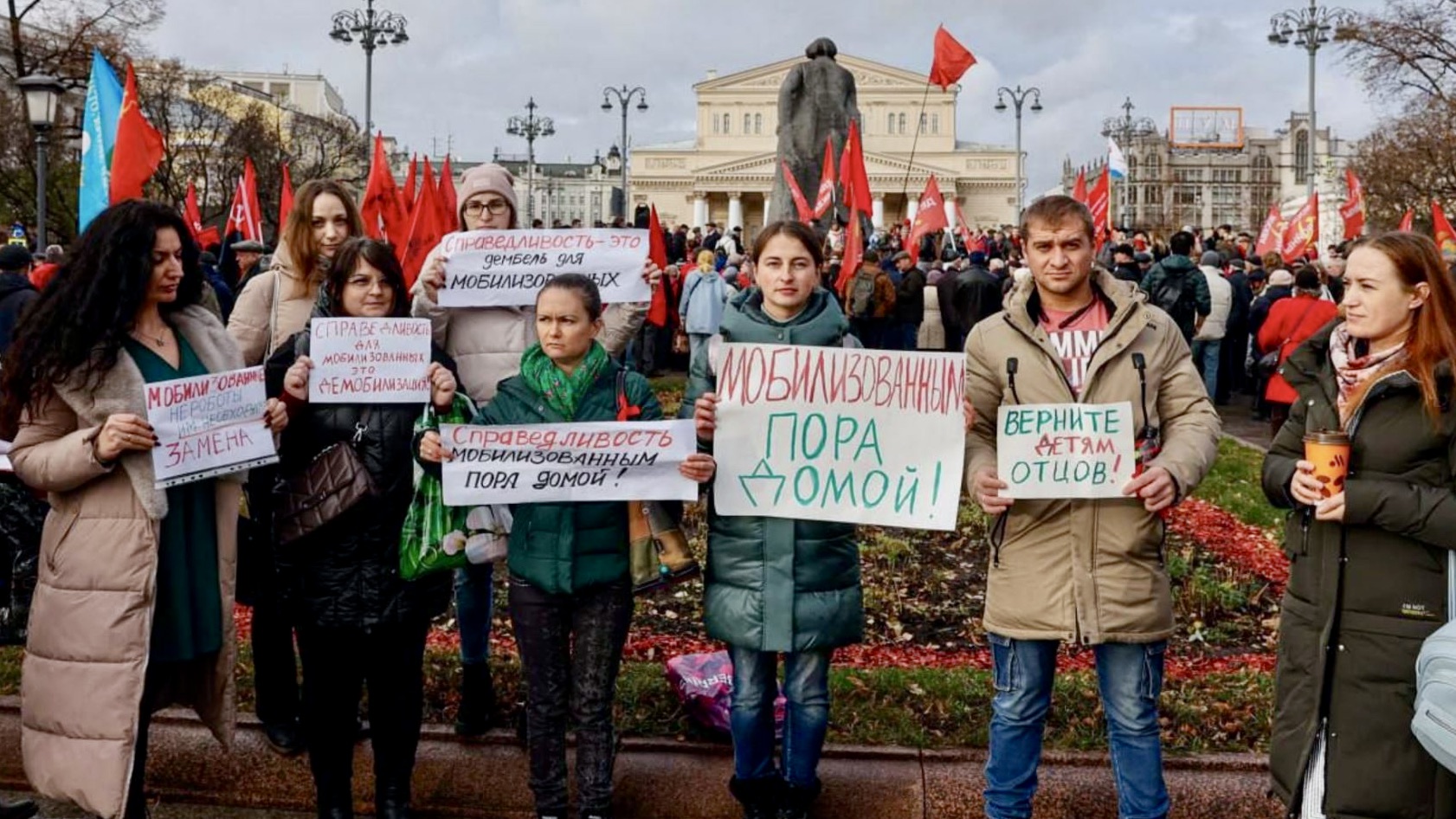 В России объявили иноагентами жён мобилизованных оккупантов