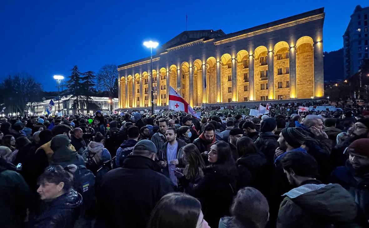 В Грузии рассмотрят закон об «иноагентах», несмотря на протесты