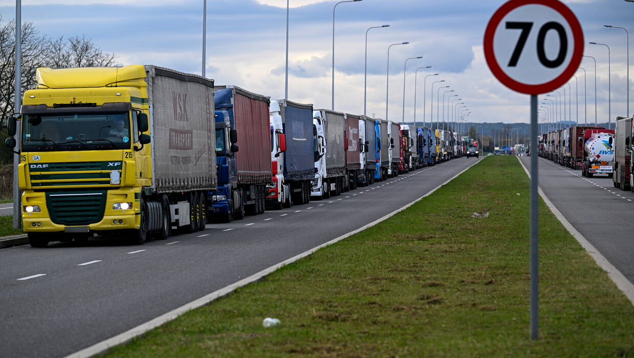 Польские фермеры не пропустили ни одного грузовика за сутки