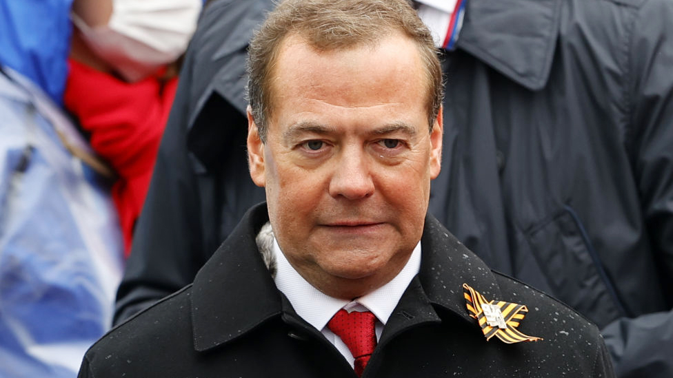 Медведев вновь пригрозил «радиоактивным пеплом» в случае удара США