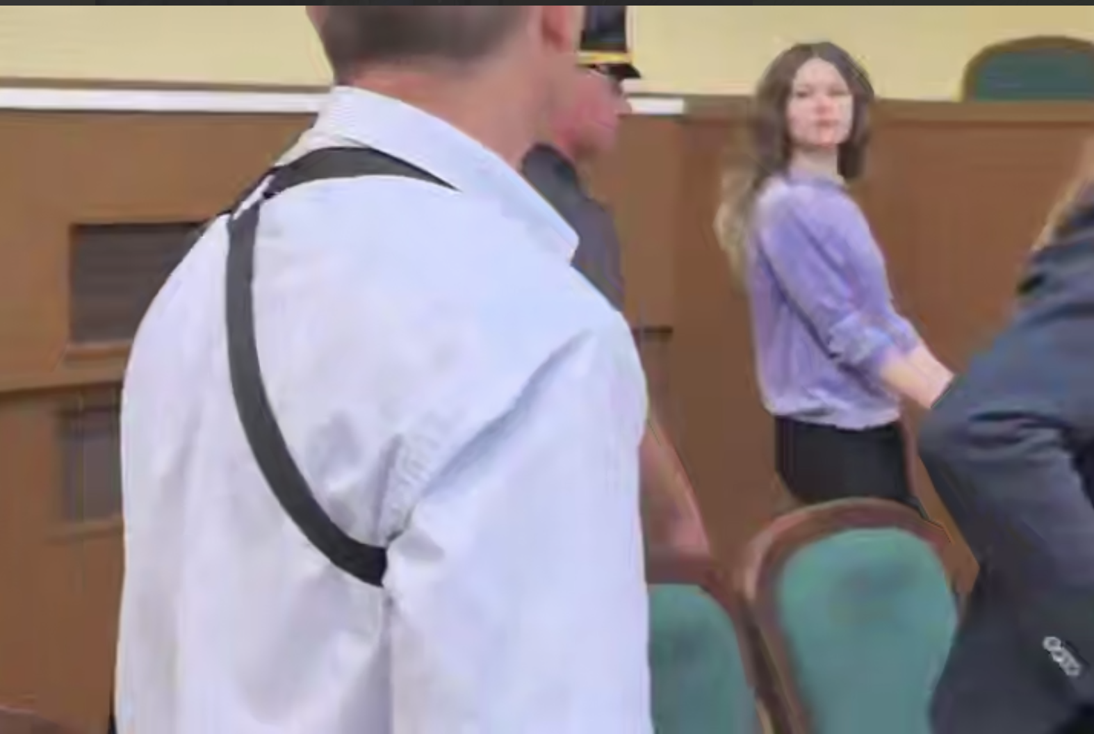 В России приговорили девушку к 22 годам лишения свободы за помощь украинцам