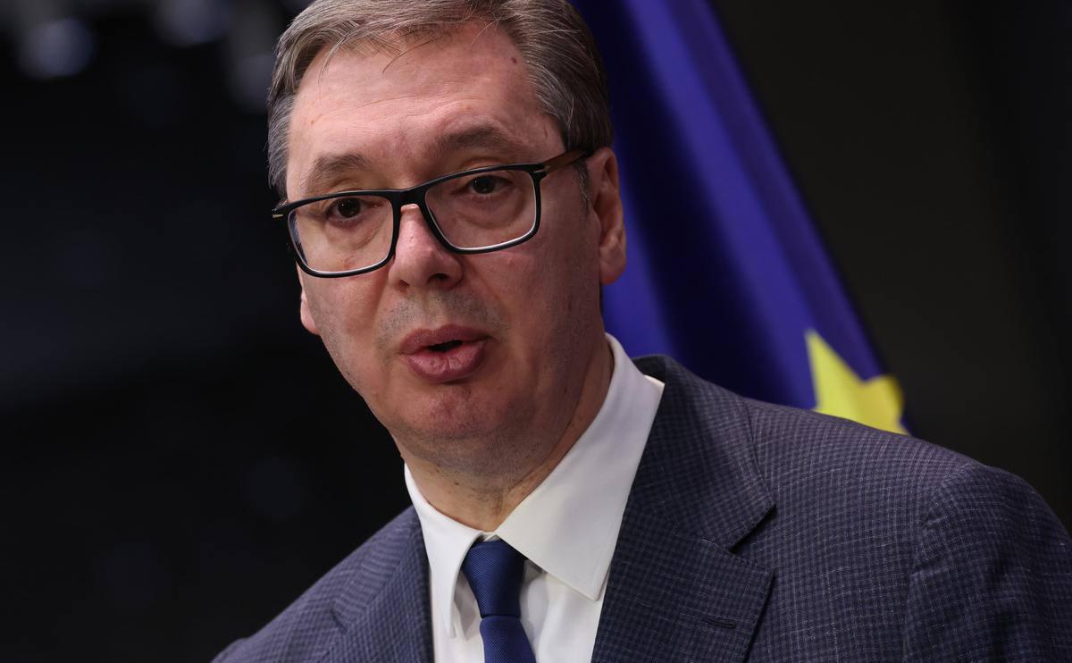 Вучич на фоне протестов обещает провести досрочные выборы в Сербии