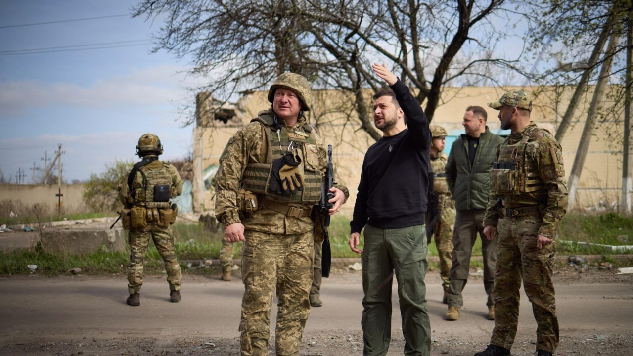 «Красная линия» для Киева: Зеленский отказался обсуждать односторонний отход из Донецка