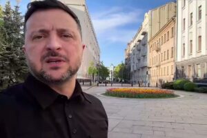 еленский записал видео из центра Киева, который РФ обещает уничтожить / кадр из видео